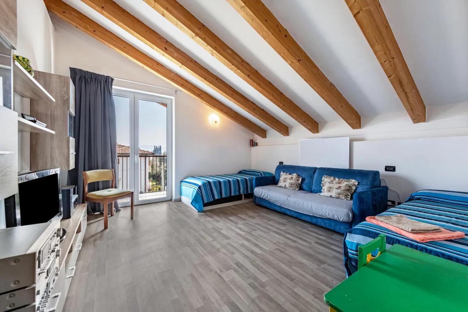 Ginevra Apartment ตอสโกลาโน มาแดร์โน ภายนอก รูปภาพ