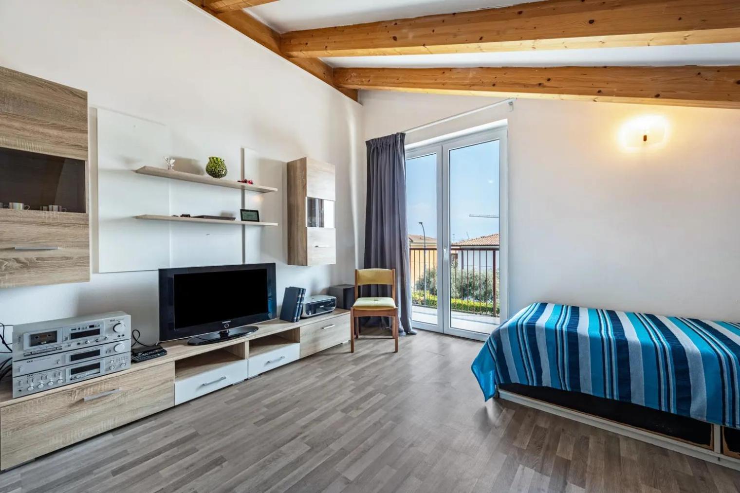 Ginevra Apartment ตอสโกลาโน มาแดร์โน ภายนอก รูปภาพ