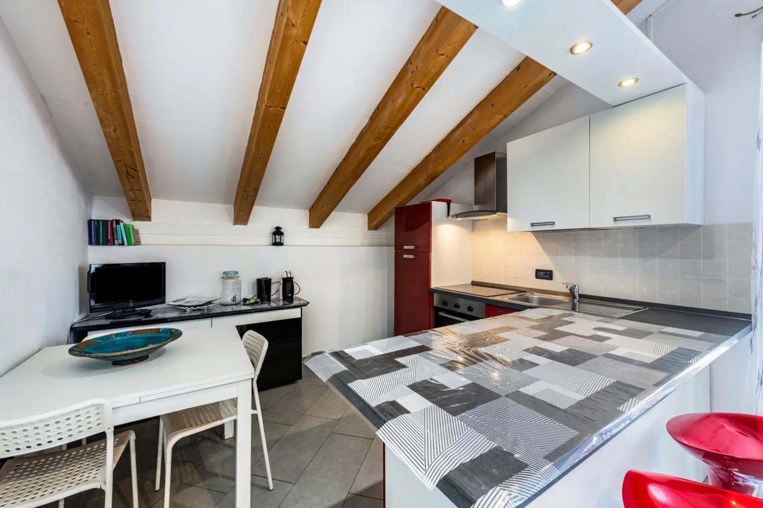 Ginevra Apartment ตอสโกลาโน มาแดร์โน ภายนอก รูปภาพ